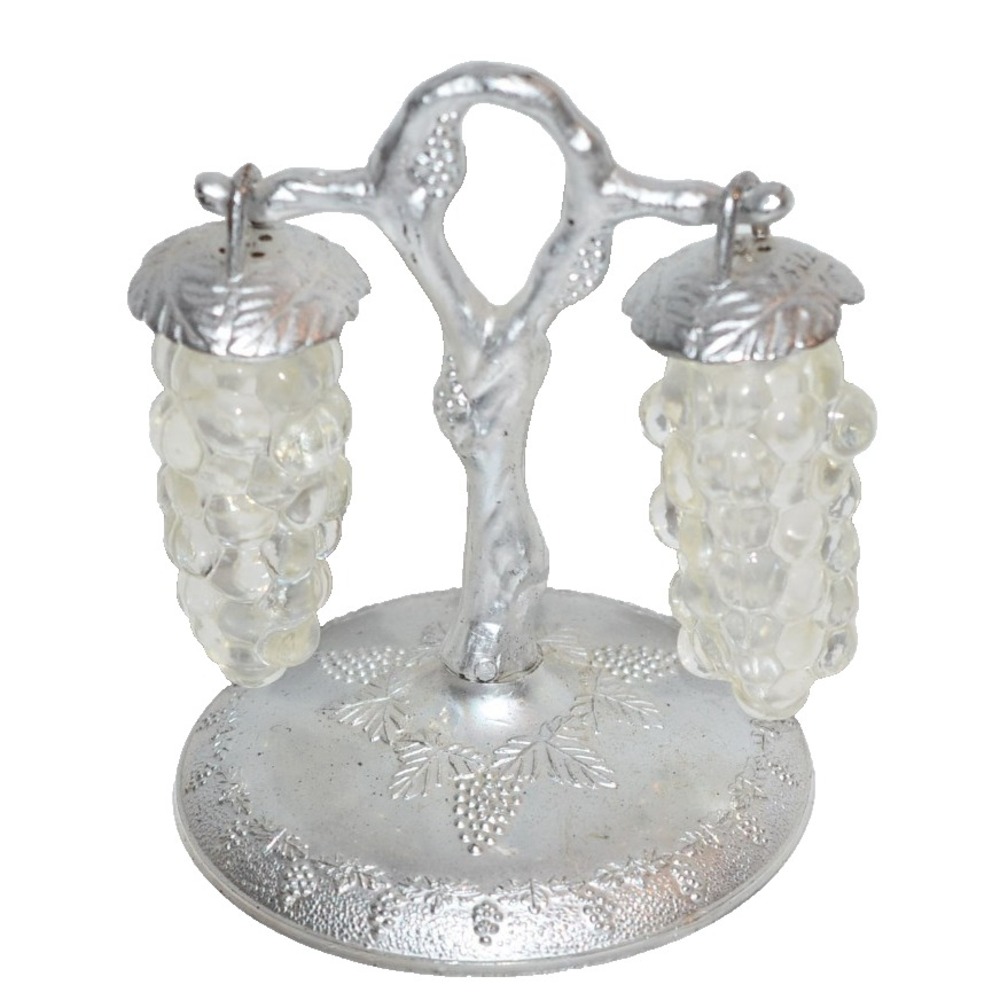 Vtg Grape Vine Hanging Plastic Salt & Pepper Shakers Silver Tone